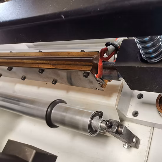 Macchina per la produzione di sacchi per uva completamente automatica con punzonatura multiforo